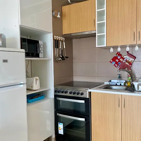 Sounds Of The Sea Apartment